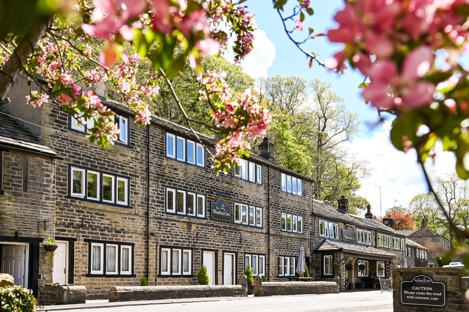 Woodman Inn Thunderbridge Exterior