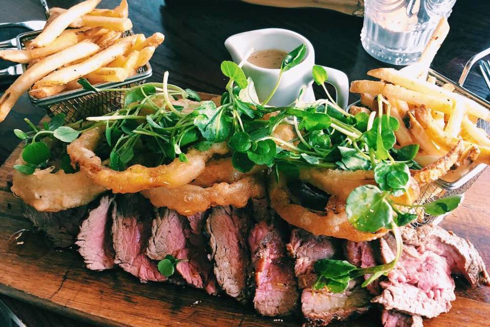 Lakeside Newmillerdam Offer Chateaubriand picture