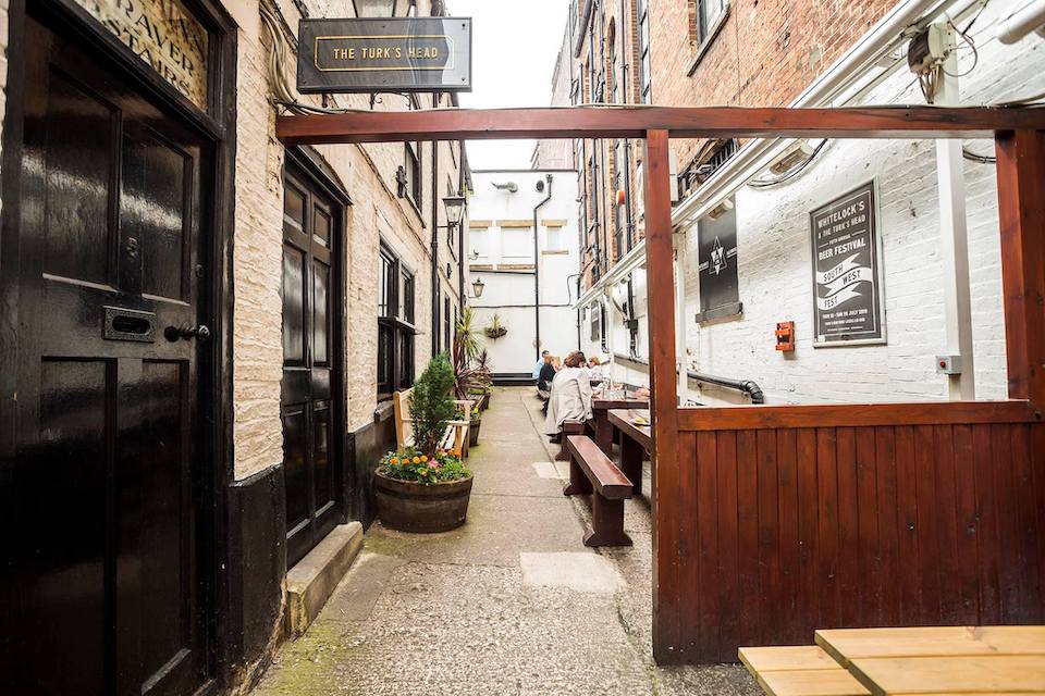 Turks Head - Best beer gardens in Leeds