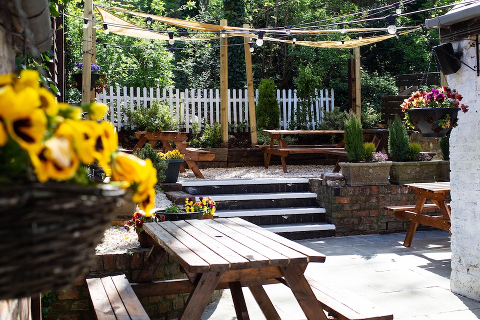 Love Cheese secret garden - Best Beer Gardens in York