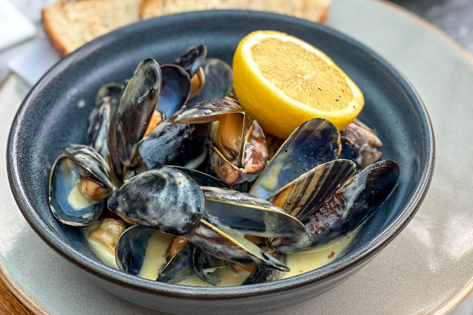 The Crown Boston Spa review - mussels