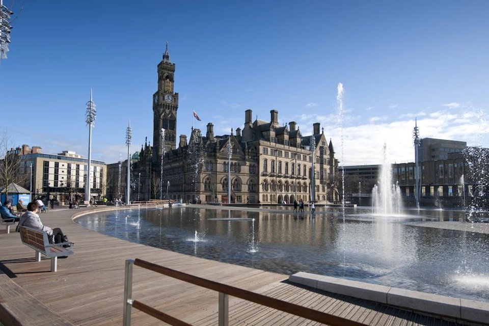 Summer Unlocked Food & Drink Weekender Mirror Pool Bradford