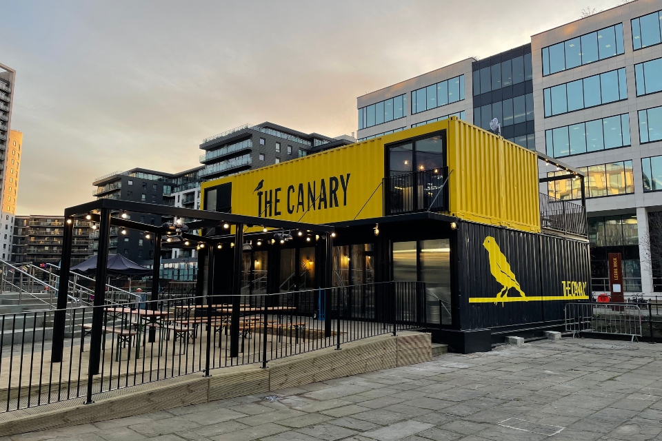 The Canary Bar Leeds exterior image