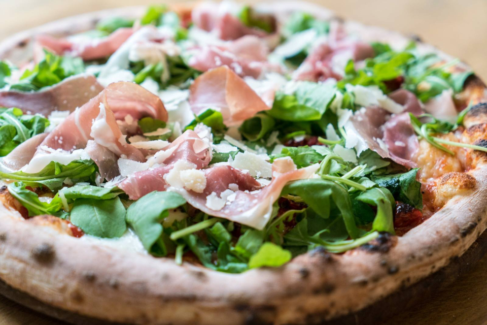 Italian Restaurants in Leeds - Trattoria il Forno pizza valentina