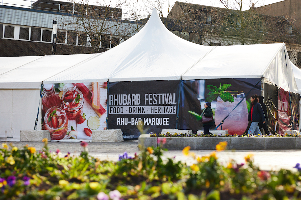 rhu-bar marquee tent food and drinks