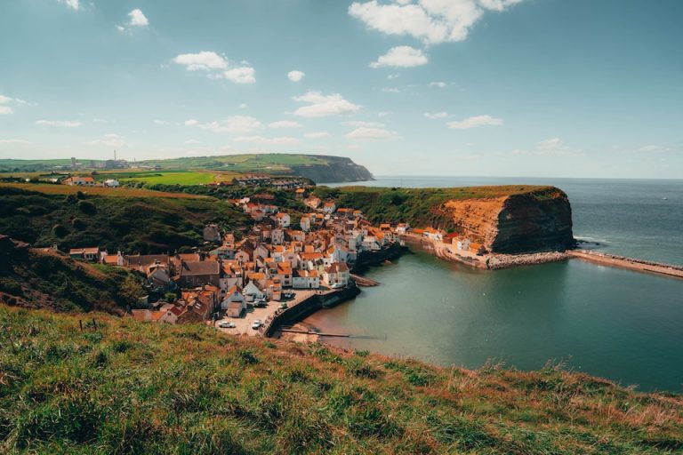 Staithes Places to Visit in Yorkshire Beniamin Sinca