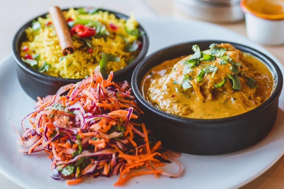 Kommune curry dishes - vegan restaurants in Yorkshire