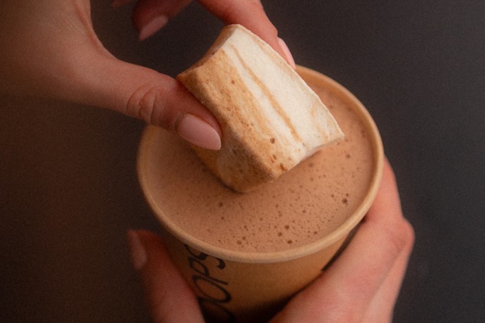 Knoops Leeds hot chocolate with marshmallow