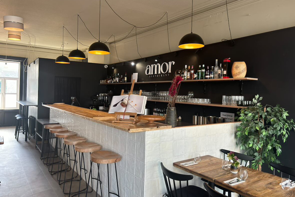 Restaurant Amor restaurant interior and bar area